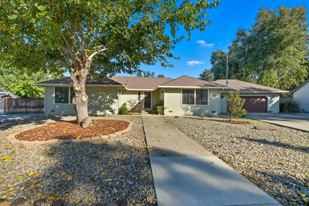 7213 Amigo Way, Redding, CA 96002 - Image #1