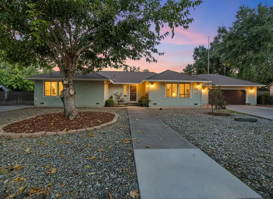 7213 Amigo Way, Redding, CA 96002 - Image #2