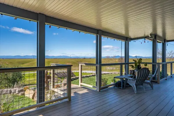 23504 Dersch Road, Anderson, CA 96007