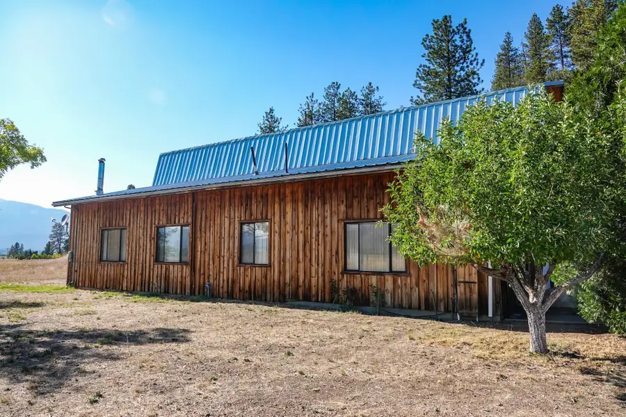 3855 Scott River Rd, Fort Jones, CA 96032 - Image #2