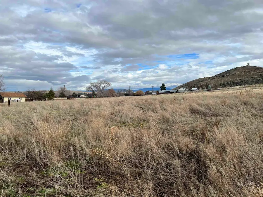 601 Locust Lane, Montague, CA 96064 - Image #3