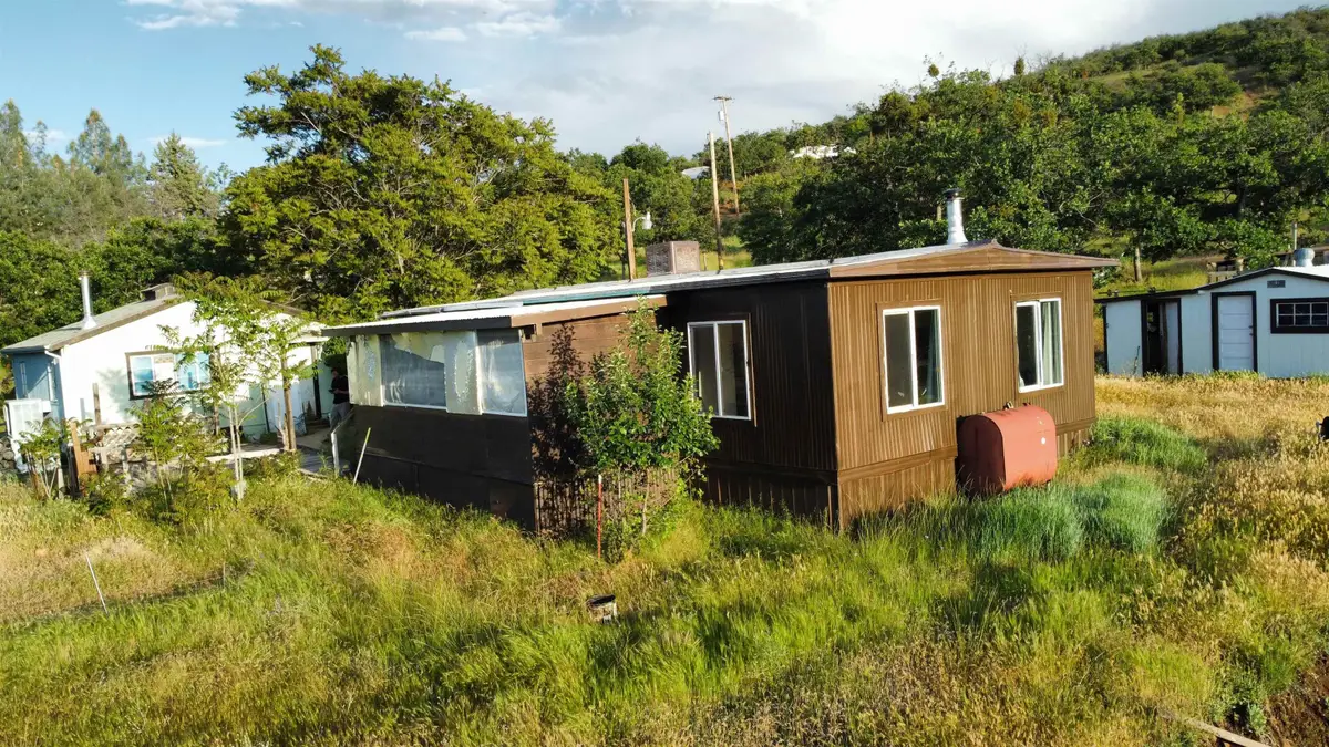 2735 Antelope Ct, Hornbrook, CA 96044 - Image #1