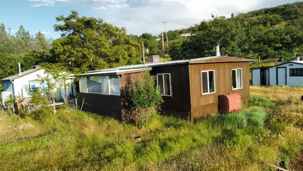 2735 Antelope Ct, Hornbrook, CA 96044