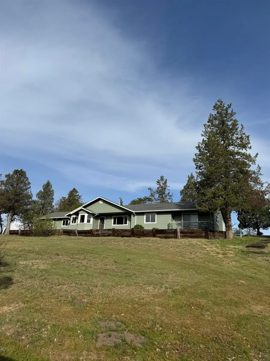10818 Seven Hills Dr, Montague, CA 96064 - Image #3