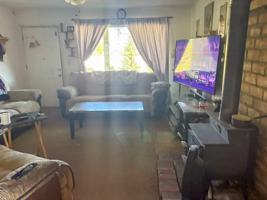 324 Henley Hornbrook rd, Hornbrook, CA 96044 - Image #3