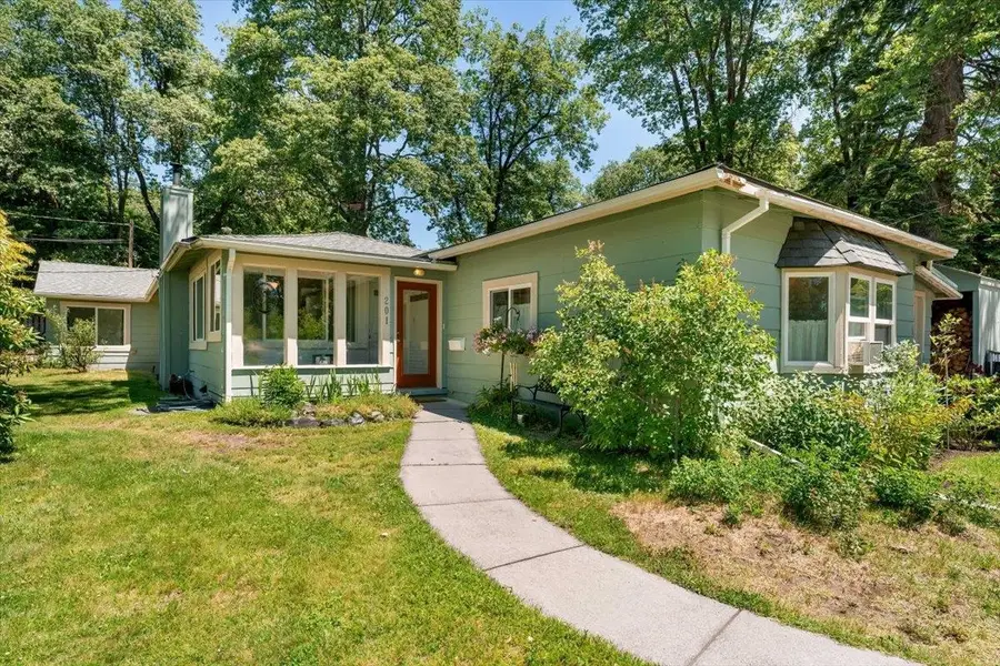 201 Terry Lynn Ave., Mount Shasta, CA 96067 - Image #2