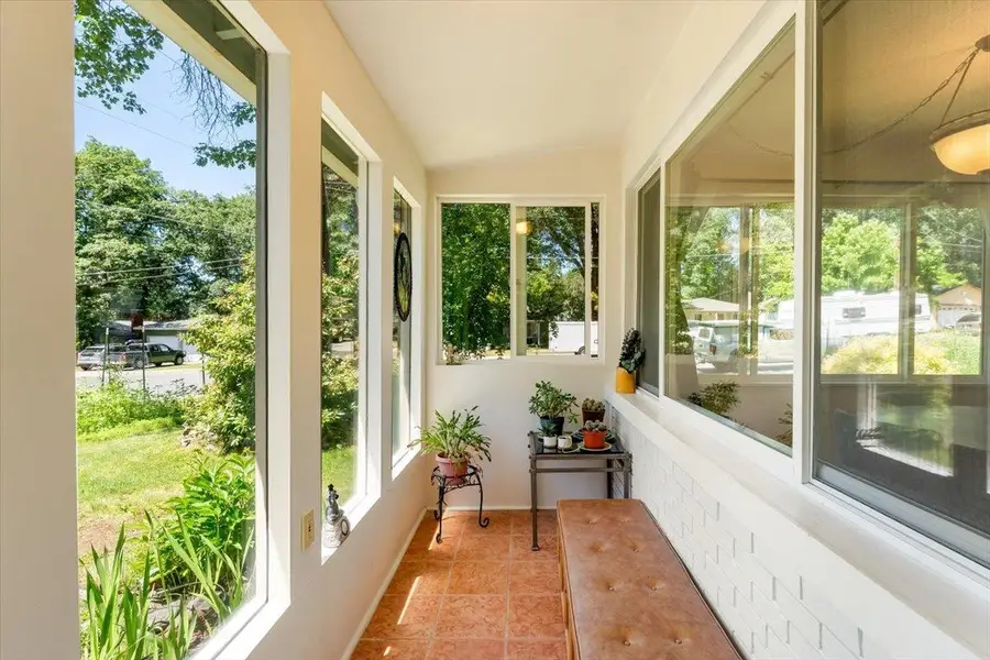 201 Terry Lynn Ave., Mount Shasta, CA 96067 - Image #3