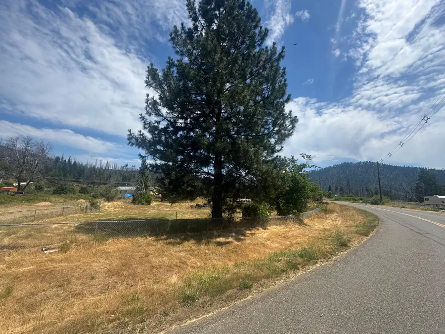 304 Indian Meadows Drive, Happy Camp, CA 96039 - Image #2