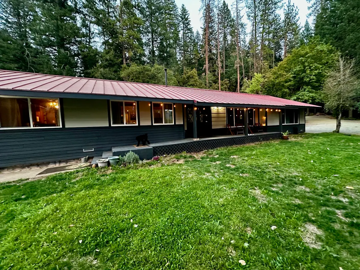 833 & 835 Elk Creek Rd, Happy Camp, CA 96039 - Image #1