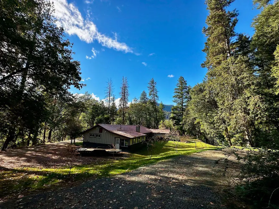 833 & 835 Elk Creek Rd, Happy Camp, CA 96039 - Image #2