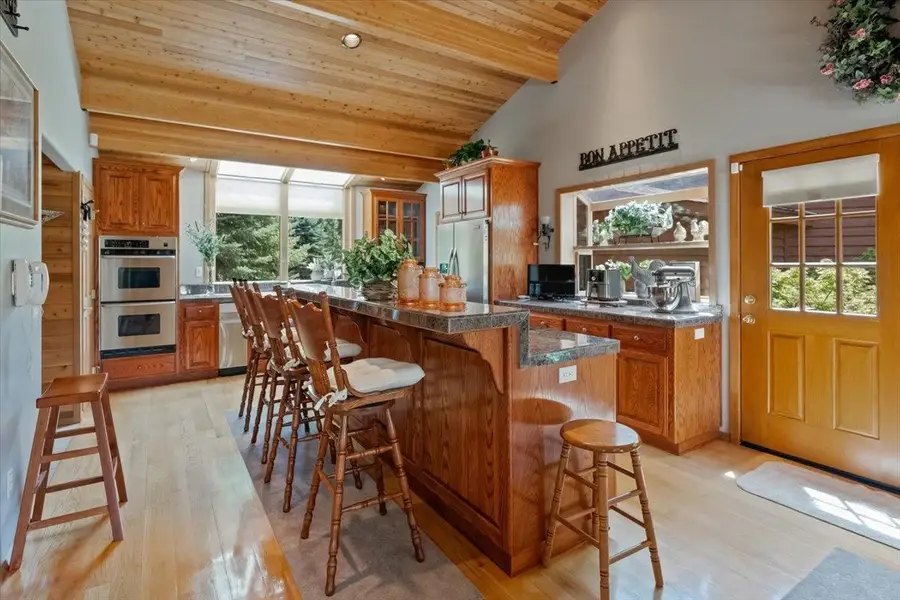 17325 Nicklaus Ct, Weed, CA 96094 - Image #3