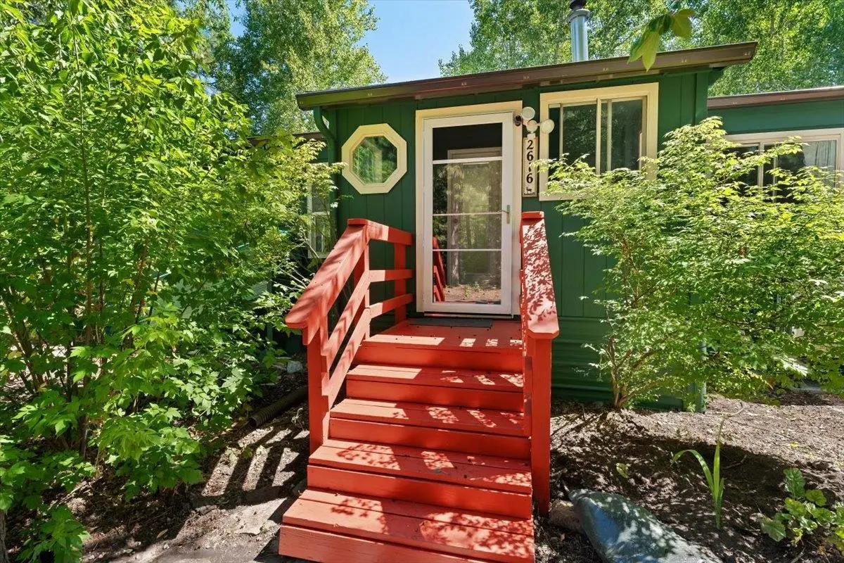 2616 Pine Grove Dr., Mount Shasta, CA 96067 - Image #1