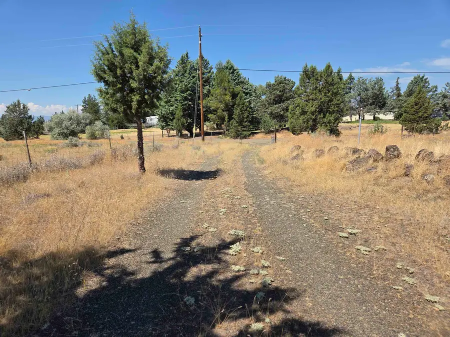 6000 Agate Court, Montague, CA 96064 - Image #2