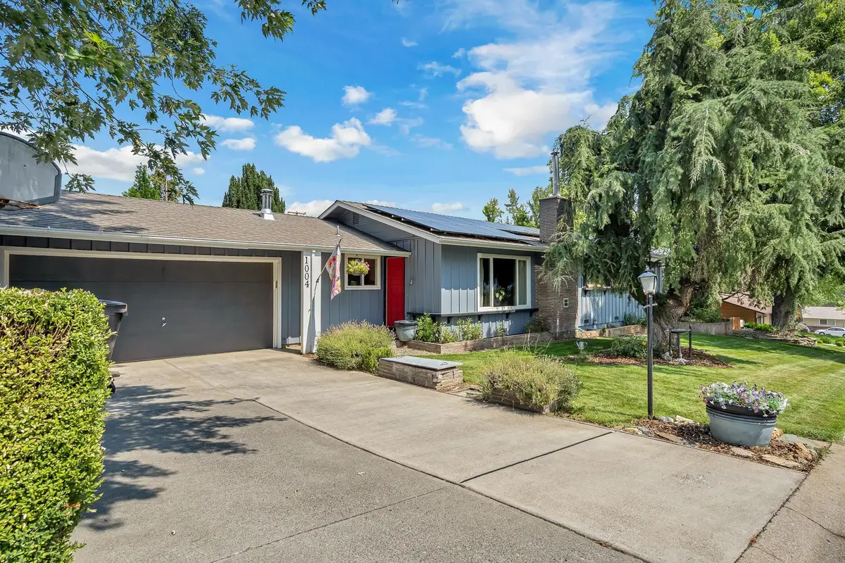 1004 Northridge Dr, Yreka, CA 96097 - Image #1