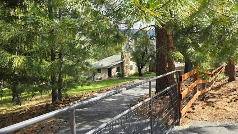 20421 Ager Beswick, Montague, CA 96064 - Image #3