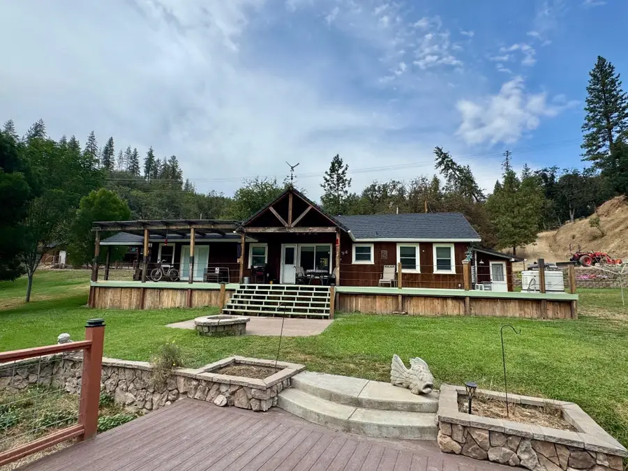 32 Horse Creek Road, Horse Creek, CA 96050 - Image #2
