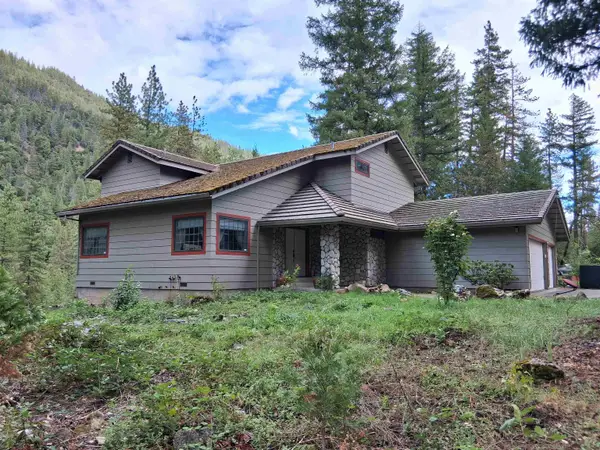 43331 Hwy 96, Seiad Valley, CA 96086