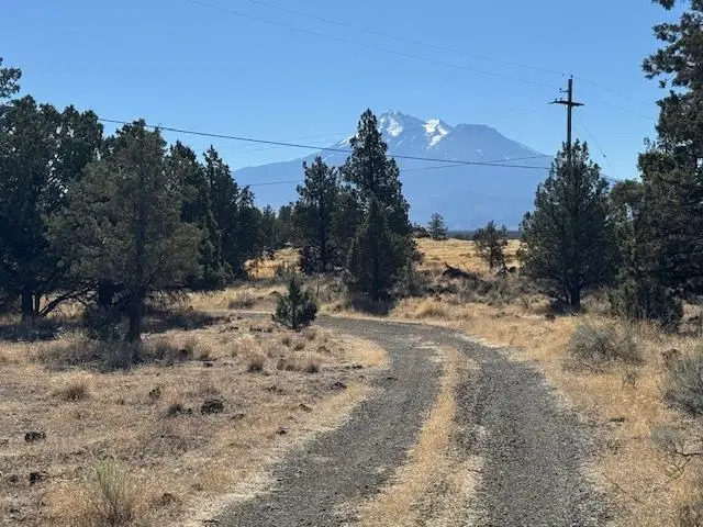 8815 Solomon Rd, Montague, CA 96064 - Image #1