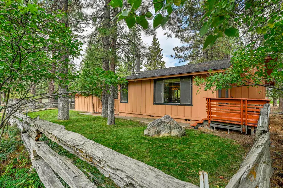 17344 Harney Ct, Weed, CA 96094 - Image #2