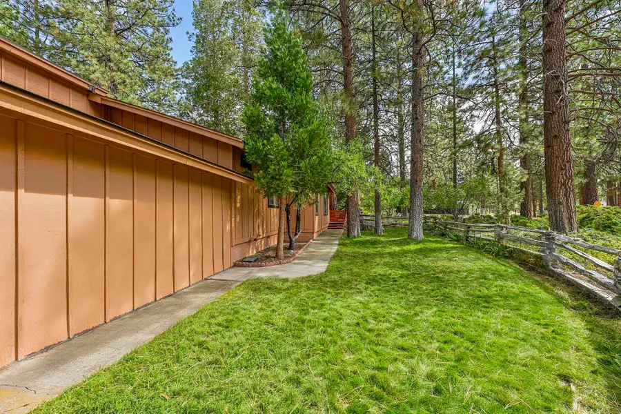 17344 Harney Ct, Weed, CA 96094 - Image #3