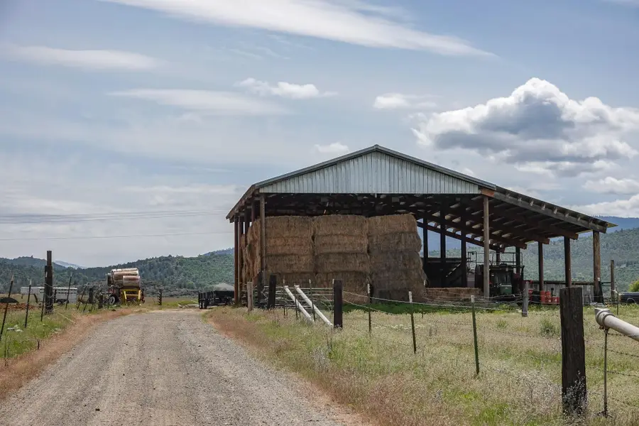 1834 E State Hwy 3, Montague, CA 96064 - Image #2