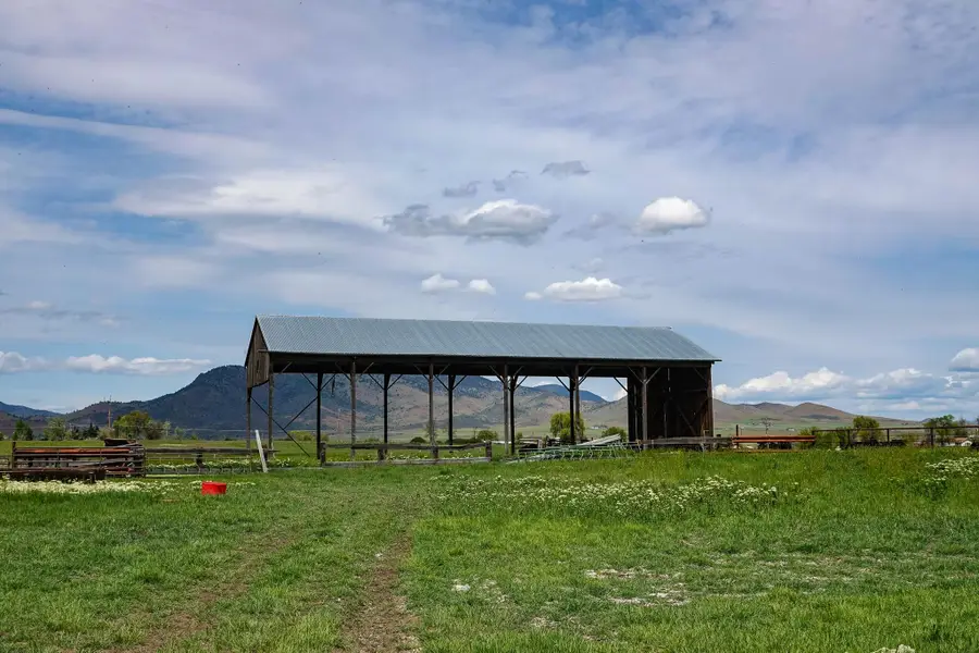 1834 E State Hwy 3, Montague, CA 96064 - Image #3