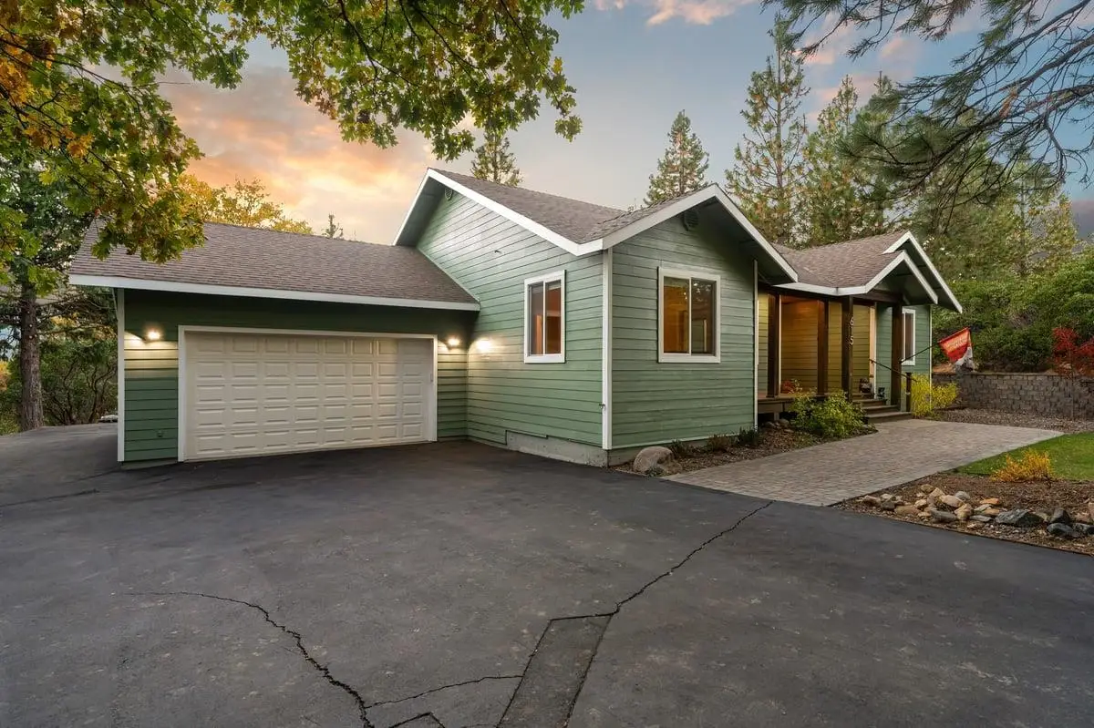 615 Big Canyon Drive, Mount Shasta, CA 96067 - Image #1