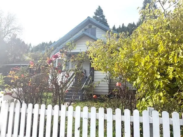 5327 Dunsmuir Ave, Dunsmuir, CA 96025 - Image #2