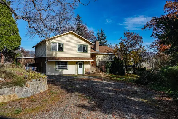 9945 N State Hwy 3, Fort Jones, CA 96032