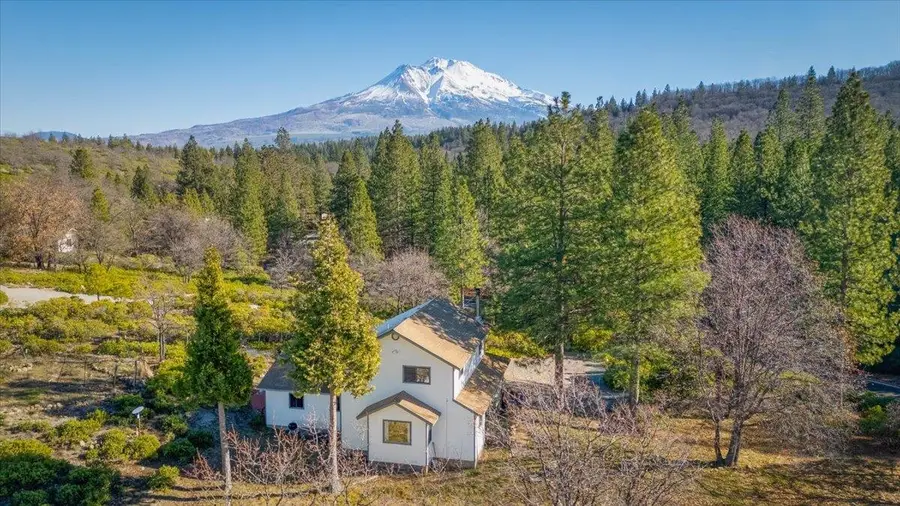 2525 College Ave., Weed, CA 96094 - Image #2