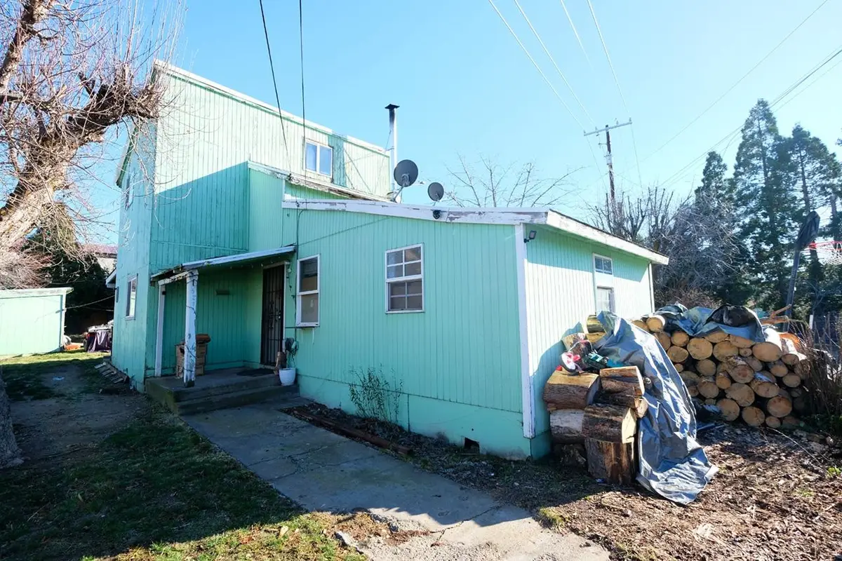 527 Florence Dr, Weed, CA 96094 - Image #1