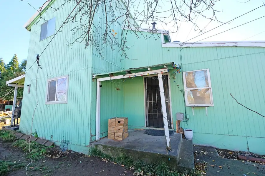 527 Florence Dr, Weed, CA 96094 - Image #3