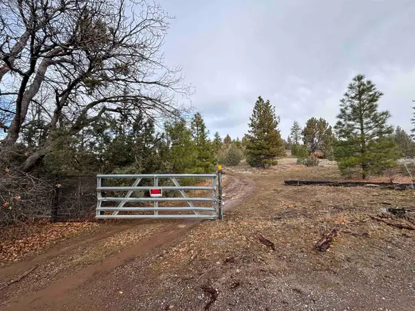 40 Acres York Rd, Montague, CA 96064