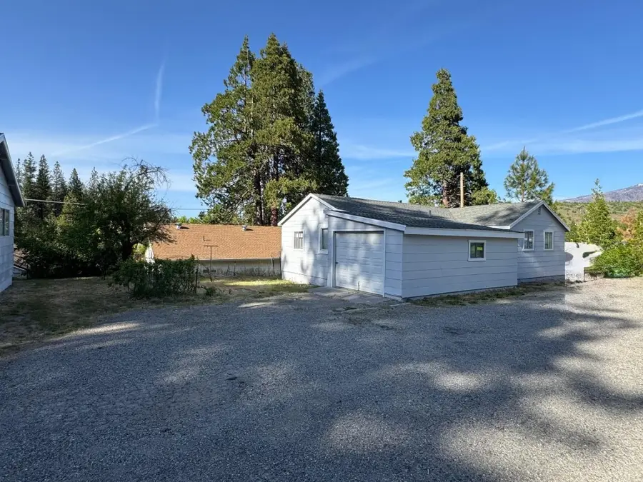 202 - 206 N Weed Blvd N, Weed, CA 96094 - #2