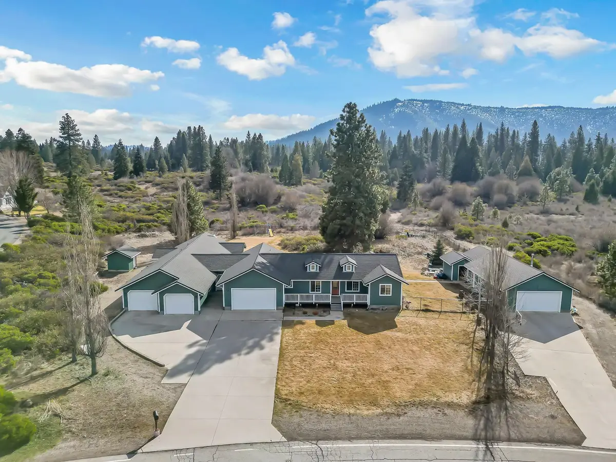 1135 Quail Meadow Dr., Mount Shasta, CA 96067 - #1