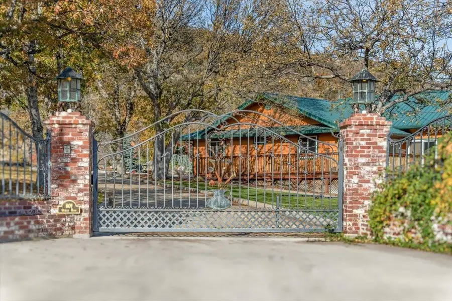 601 Outsen Rd, Yreka, CA 96097 - #2