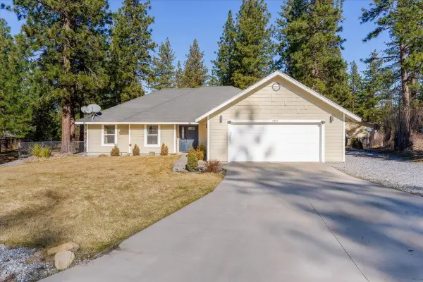 17827 Fisher Place, Weed, CA 96094