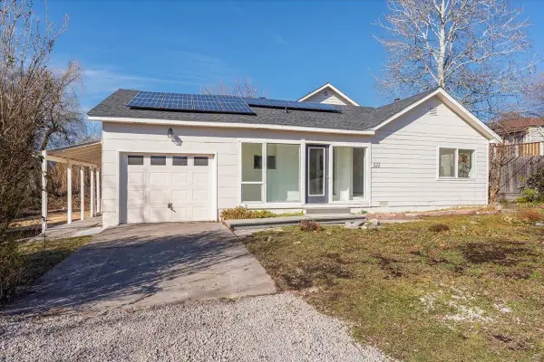 322 E. Jessie St., Mt Shasta, CA 96067