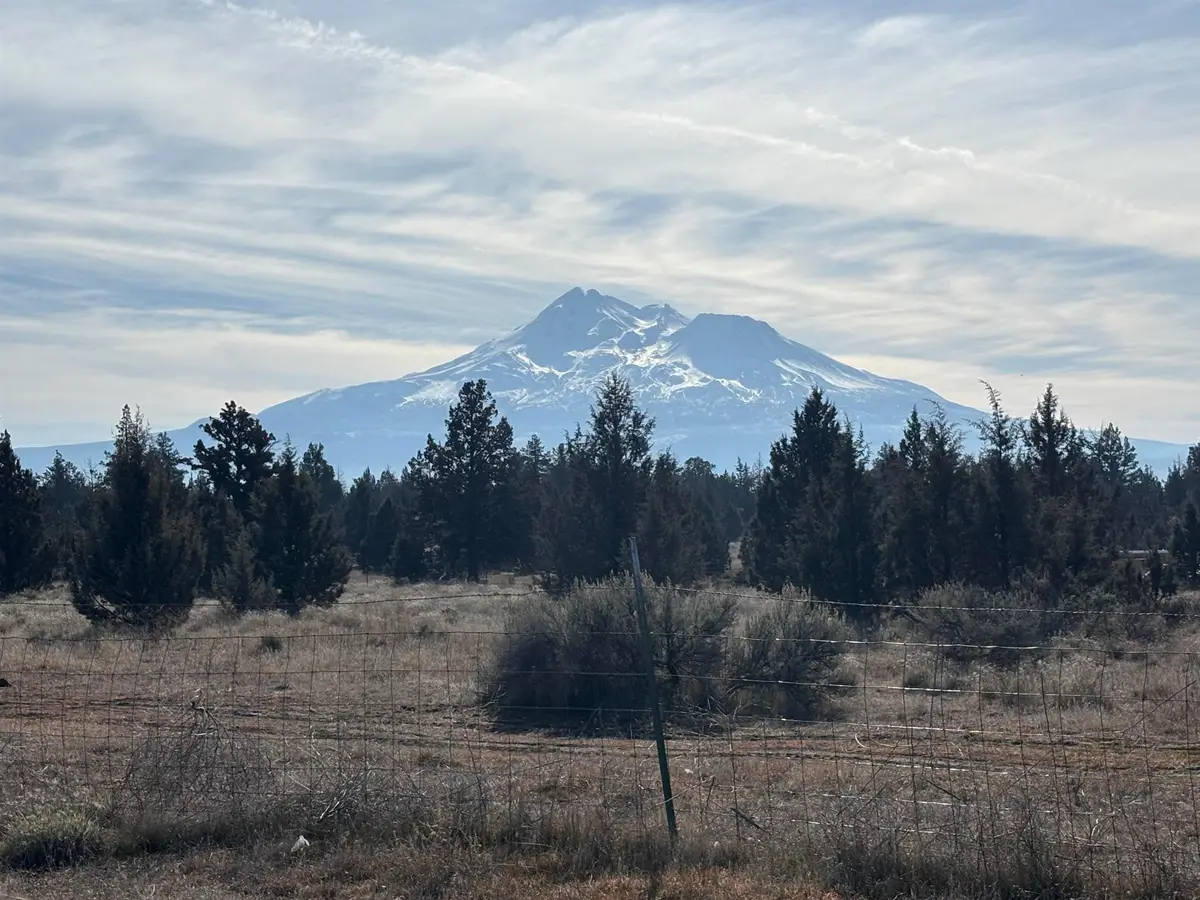 6000 Agate Ct, Montague, CA 96064 - #1