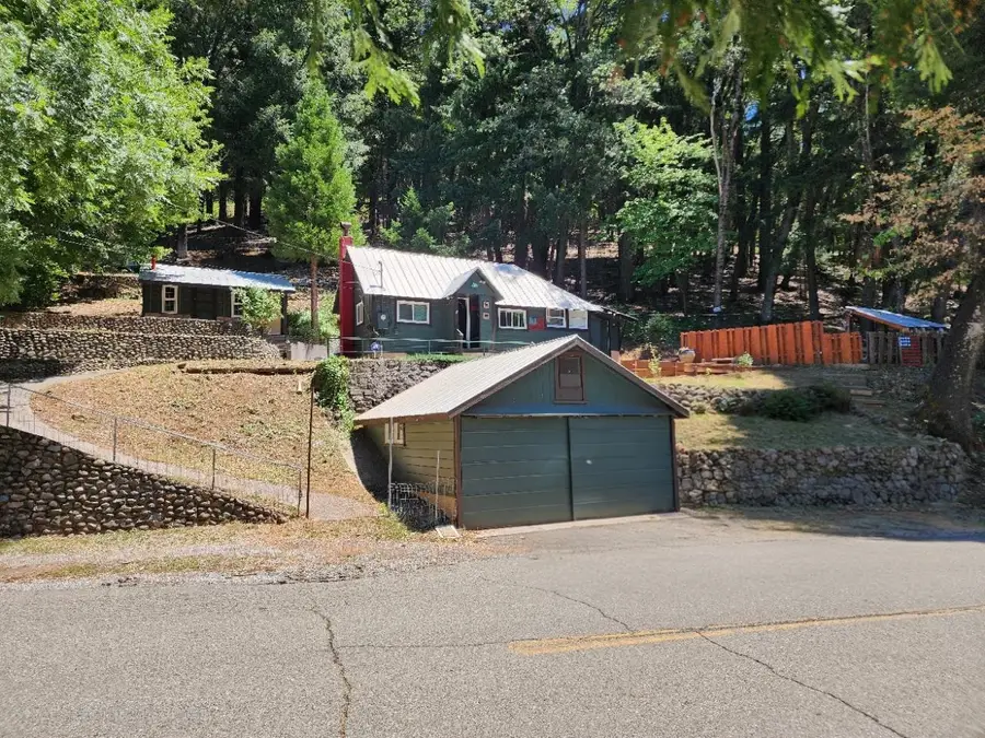 4850 Siskiyou Ave, Dunsmuir, CA 96025 - Image #2