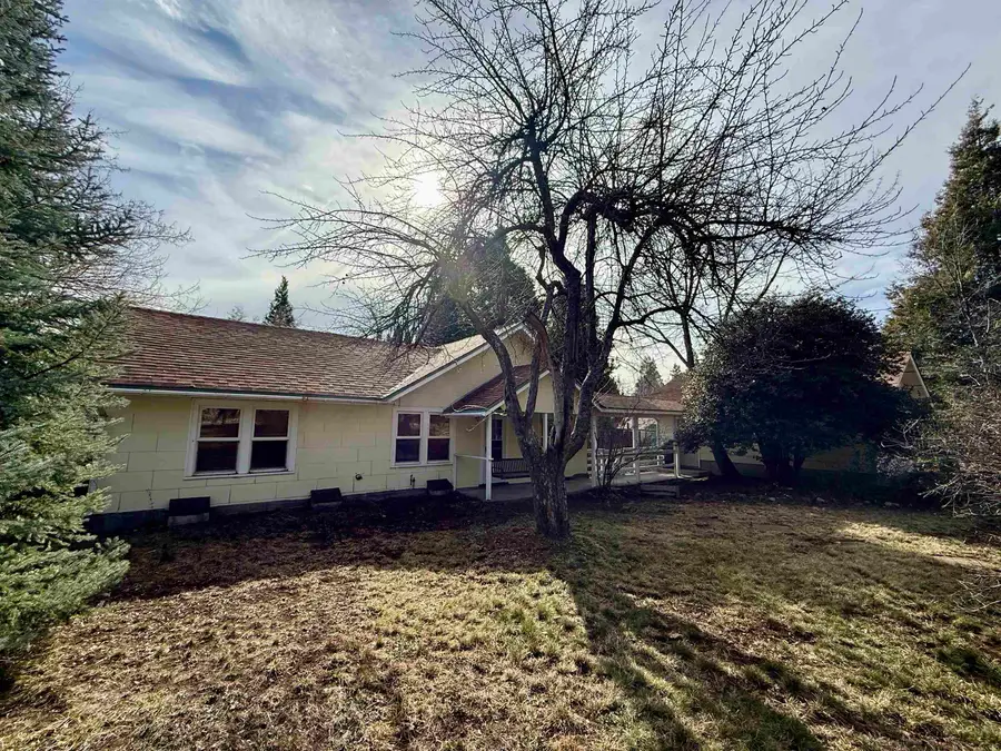 415 Old McCloud Road, Mount Shasta, CA 96067 - #3