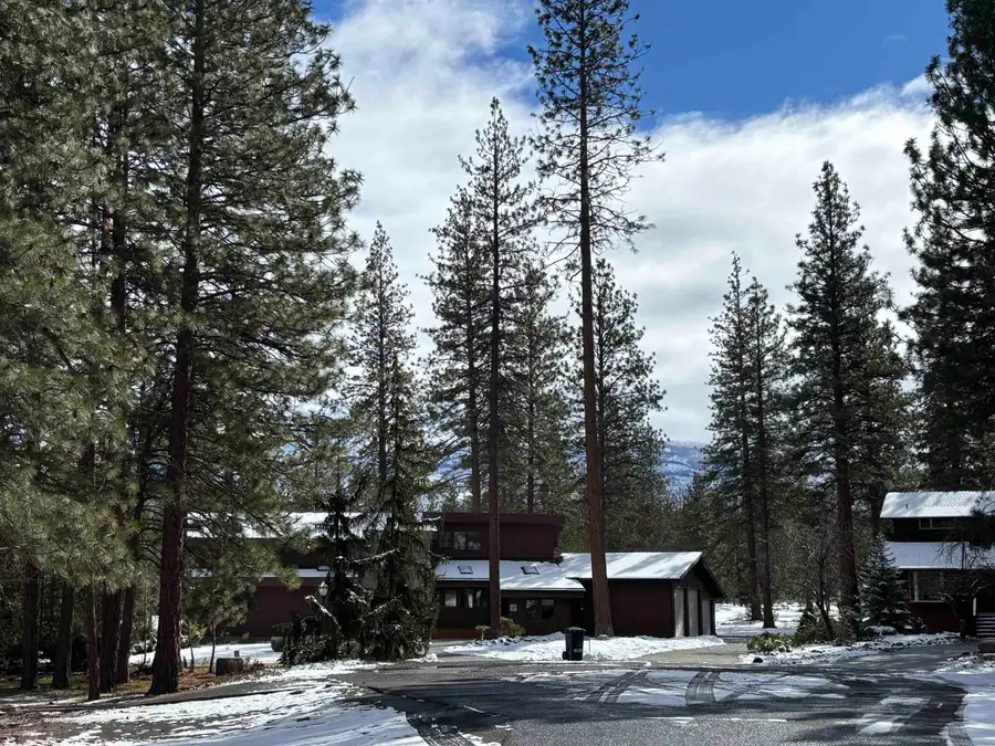 Unit 5-3 Lot 7 Wood Ct, Weed, CA 96094 - #2