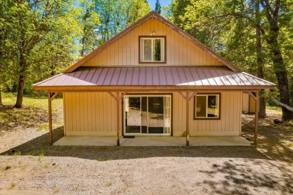 4838 Hotlum Drive, McCloud, CA 96057