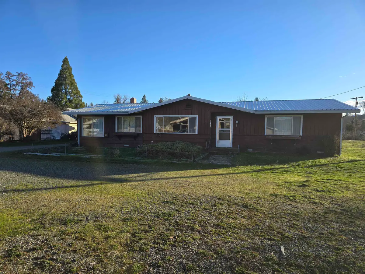 11825 Diggles St, Fort Jones, CA 96064 - #1