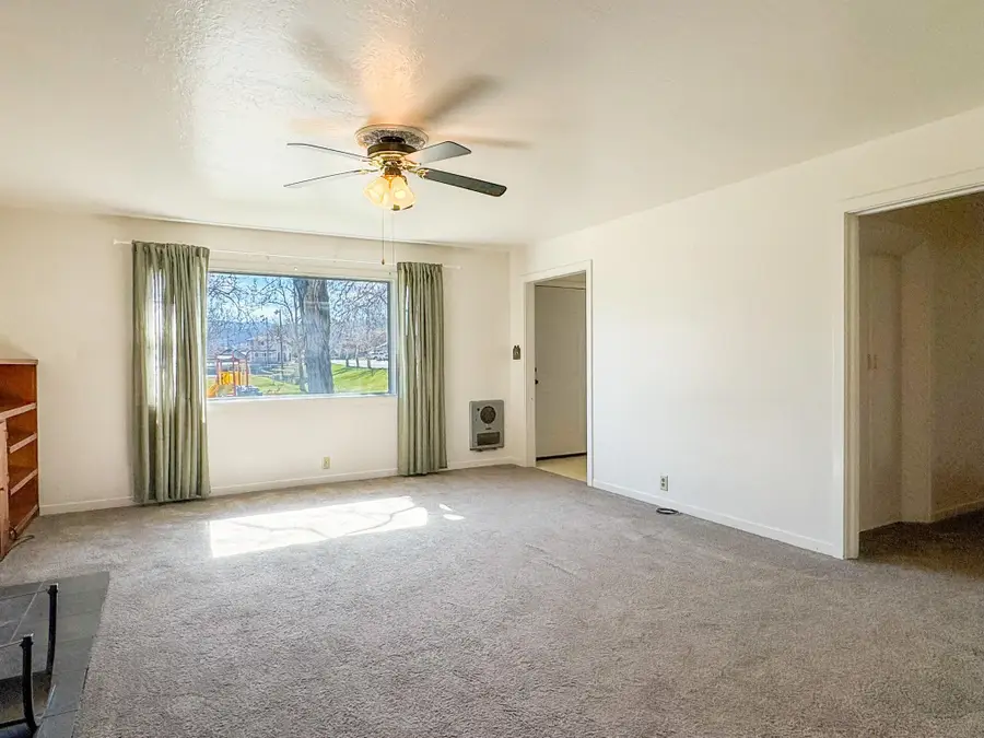 816 Knapp St., Yreka, CA 96097 - #3