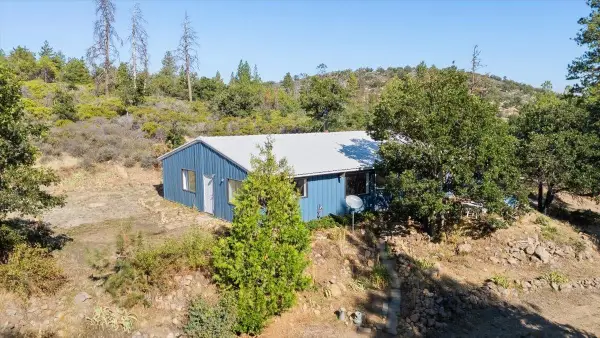 26804 Edgewood Rd, Weed, CA 96094