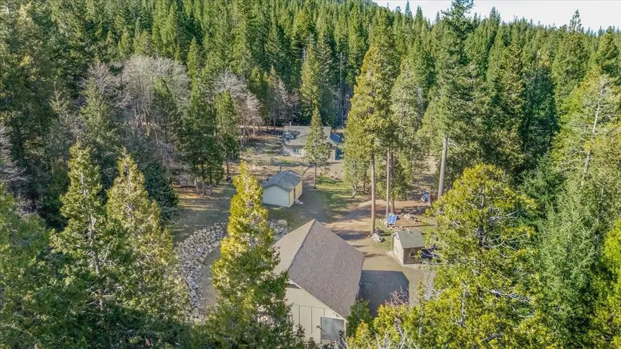 5022 Elderberry Dr, Weed, CA 96094 - #2