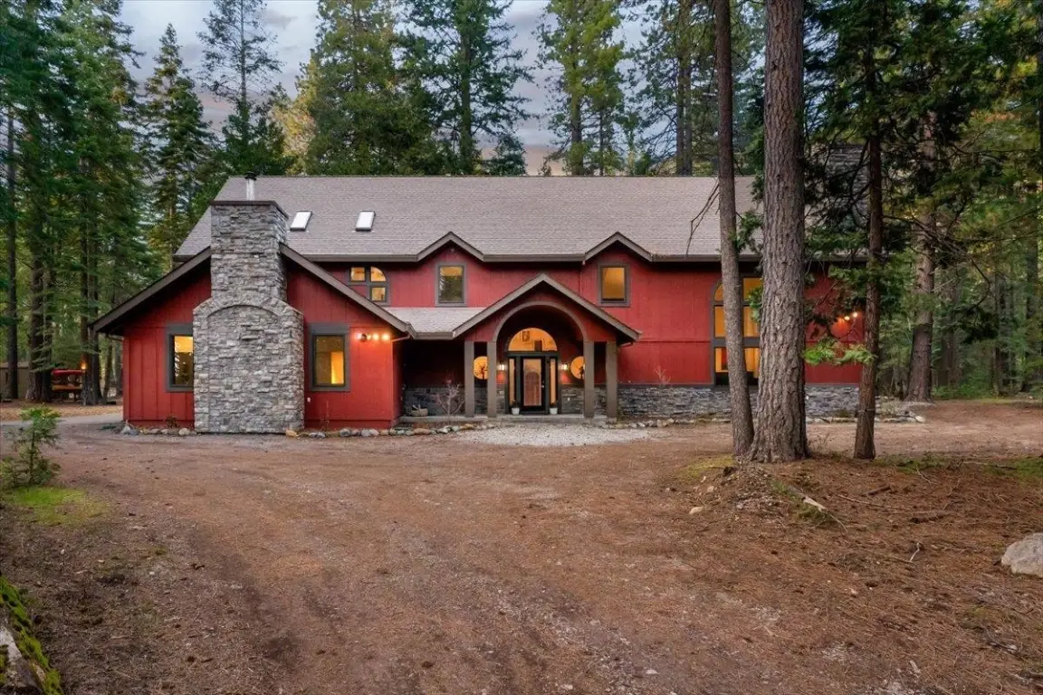 4025 Summit Drive, Mount Shasta, CA 96067 - #1