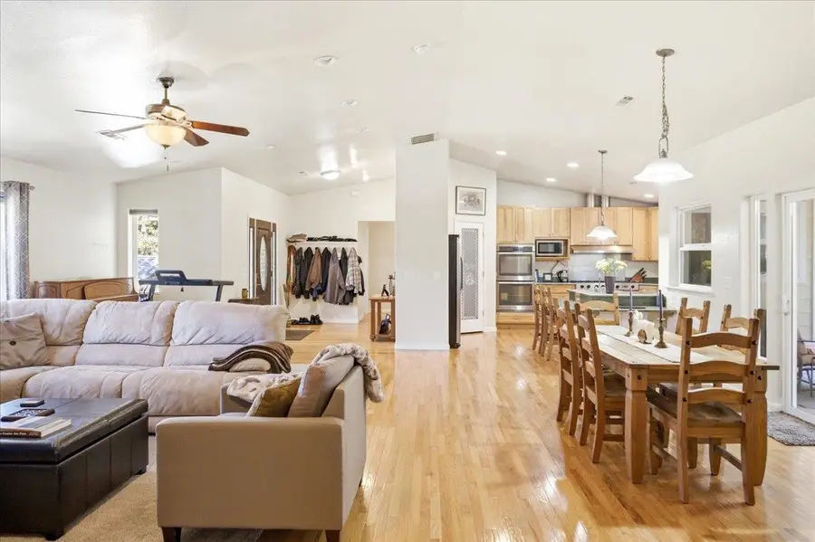 833 Remour, Mount Shasta, CA 96067 - #2