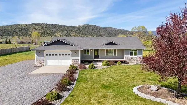 18305 Hayes Ln, Gazelle, CA 96034